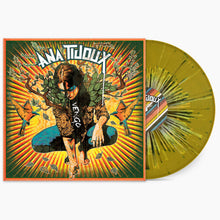 Cargar imagen en el visor de la galería, Ana Tijoux - Vengo (Limited Olive Green Splatter Vinyl)