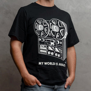 T-Shirt My World Is Analog