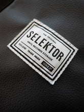 Cargar imagen en el visor de la galería, Selektor Classic Bag x 30 LP 12&quot; Vegan Leather
